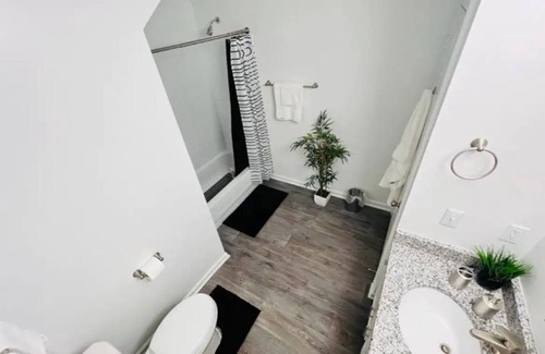 Nashville Casa | Havilah - WFH with free parking, gym, and pool