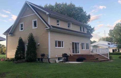 Pierreville Chalet De Esquí | Havre de paix au bord de l'eau