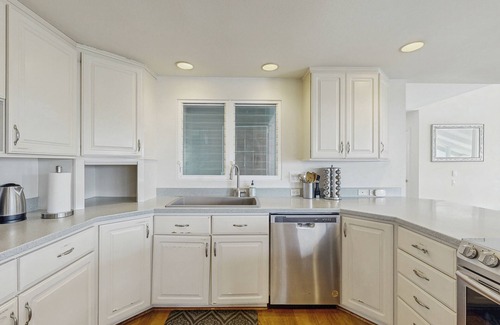 Hawaii Kai Casa | Hawaii Kai Dream with large lanai, ocean views, & a home office - near beaches
