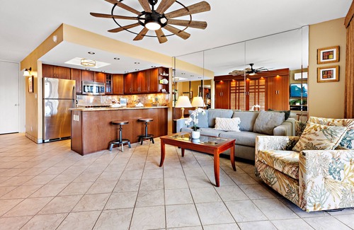 Honokowai Apartamento | Hawaiian-inspired studio with ocean view
