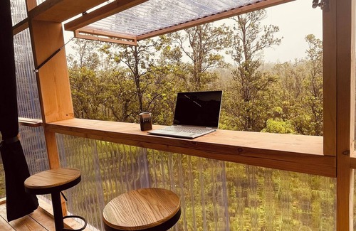 Fern Acres Casa | Hawaiian Treehouse, Peaceful Glamping Retreat