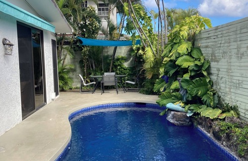 Portlock Casa | Hawaiikai Paradise: Your Tranquil Retreat with Private Pool