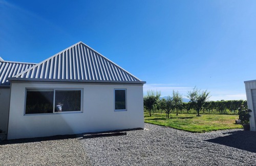 Hawkesbury Apartamento | Hawkesbury Oaks Vineyard accommodation. Quiet apartment surrounded by vines.