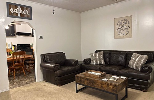 Warriormine Casa | Hawks Nest rentals only 2 miles from Hatfield Mccoy trailhead!