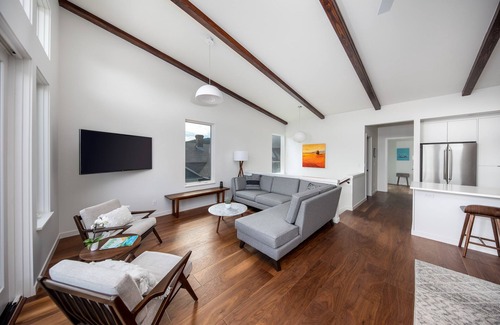 Hood River Casa | Hawks Perch - New Downtown Modern, Panoramic View