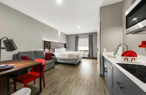 College Station Hotel | Hawthorn Extended Stay by Wyndham College Station