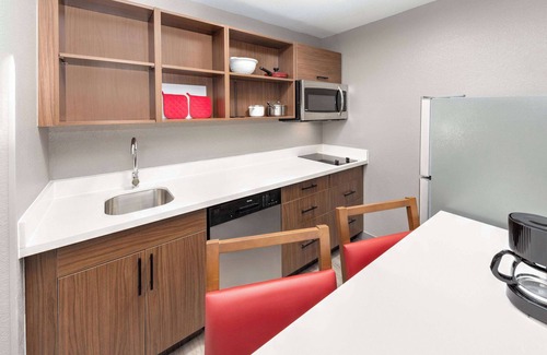 Bedford Hotel | Hawthorn Extended Stay by Wyndham Bedford / Dallas