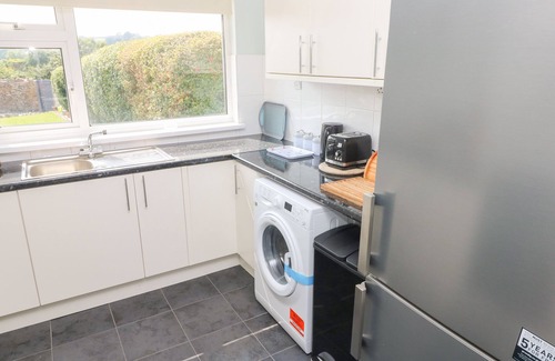 Pembroke Casa | HAWTHORN HOUSE, pet friendly, luxury holiday cottage in Pembroke
