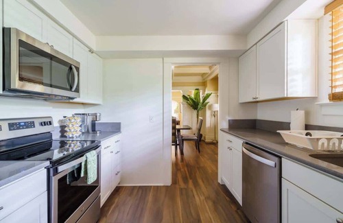 Creston - Kenilworth Casa | Hawthorne MultiUnit, 99 Walk Score,Remote Workers