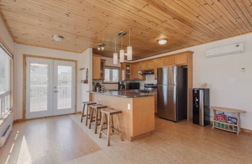 Greater Napanee Chalet De Esquí | Hay Bay waterfront retreat - Sunshine's cottage