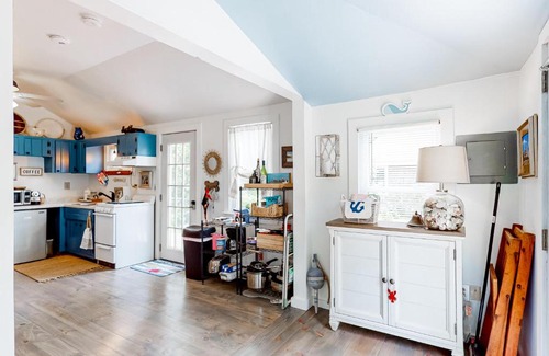 Eastham Casa | Hay Cottage