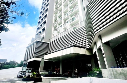 Cebu Apartamento | Hayat Sky Towers