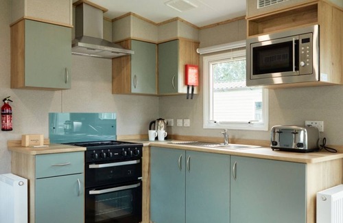 Hayling Island Casa | HayIing Island Holiday Park Silver 3 Bed Caravan T013