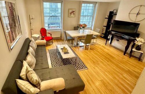 London City Centre Apartamento | Haymarket 2: Large Central Apt!