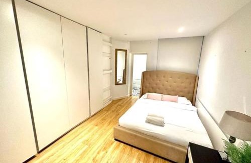 London City Centre Apartamento | Haymarket 2: Large Central Apt!