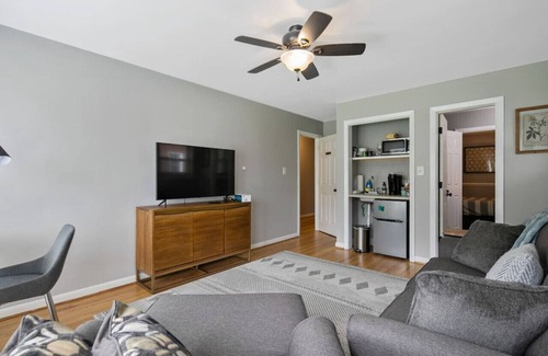 Terry Sanford Apartamento | Haymount Bedroom Suite