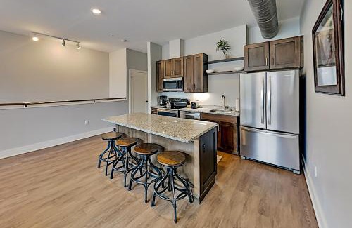 Asheville Apartamento | Haywood Chic Retreat Unit 215