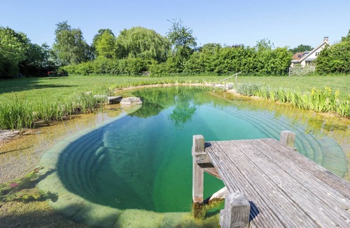 South Leigh Cabaña | HAZEL, with pool in Witney