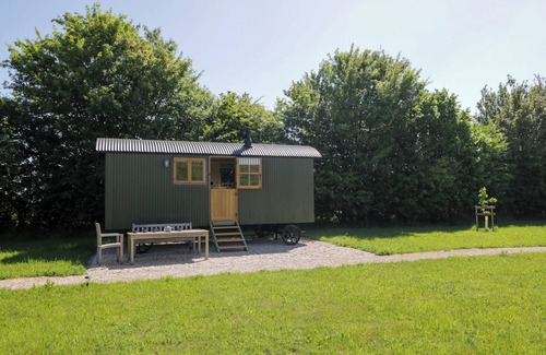 South Leigh Cabaña | HAZEL, with pool in Witney