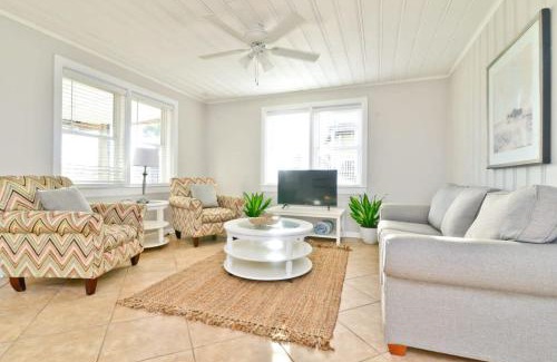 Cherry Grove Beach Casa | Hazels Castle Huge 2 in 1 Oceanfront House near Pier