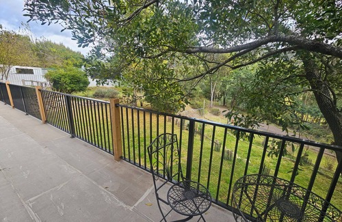 Flowerdale Casa | Hazy Hill Estate, a renovated Miners Cottage, surrounded by nature