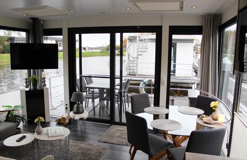 Bad Bederkesa Alquiler De Eote | HB 4 - Hausboot Bad Bederkesa