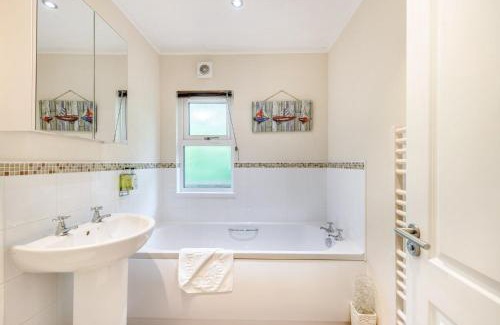 Narberth Casa | HB Hornbeam Lodge 02