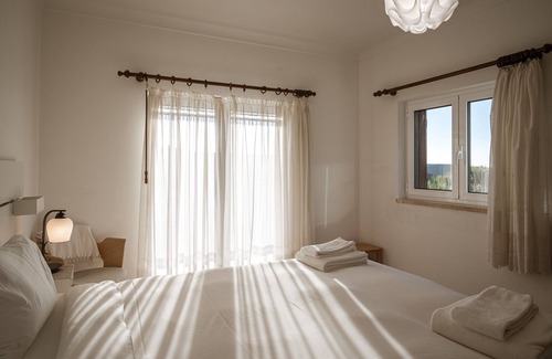 Magoito Casa | He took refuge in Sintra with a magnificent view. Ideal for nature lovers. 4 bedrooms