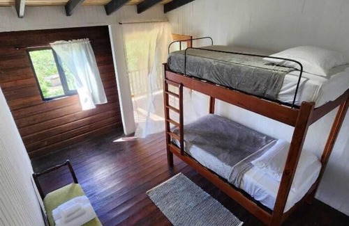 Gordon Town Cabina | HeadBack Hiking Lodge - Blue Mountain Peak