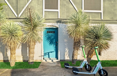 Dawson Casa | "Heading South" - 2 BR Getaway Near Downtown Austin