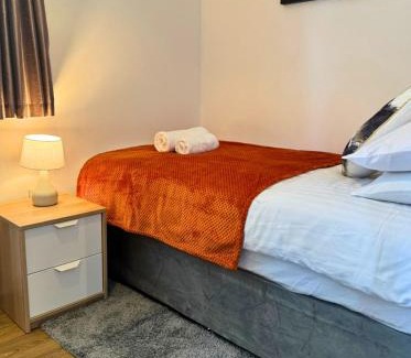 Headington Apartamento | Headington, Oxford, an ENTIRE 2bed, free Wi-Fi, free parking