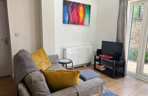 Headington Apartamento | Headington, Oxford, an ENTIRE 2bed, free Wi-Fi, free parking