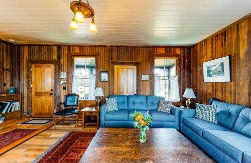 Mendocino Casa | Headlands View Home & Cottage