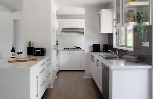 Strath Creek Casa | Headley Homestead - The Village Green