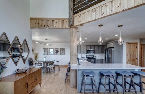 Lead Chalet De Esquí | Headline (4-Bedroom Chalet) with Pool by RedAwning
