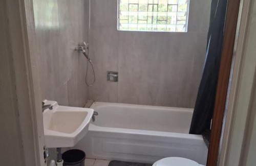 Stewart Town Casa | Healing 3-Bed Retreat - Sleeps 3 Hot Tub & Pool