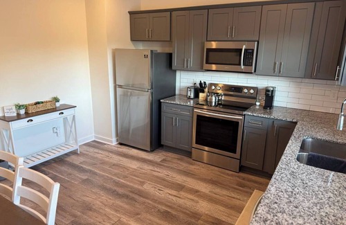 Atlanta Casa | Heart of ATL: 3 Bedrooms, 3.5 Bathrooms, Basement in Gated Community with Garage
