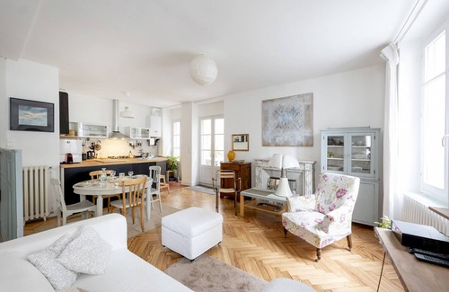 Saint Seurin - Fondaudege Apartamento | Burdeos centro, piso con encanto con patio