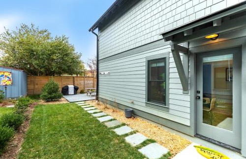 Brevard Casa | Heart of Brevard Hideaway - Walk/Bike to Downtown!