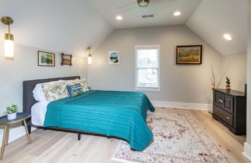 Brevard Casa | Heart of Brevard Hideaway - Walk/Bike to Downtown!