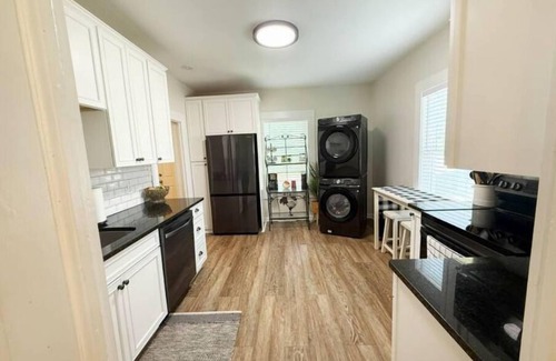 Danville Casa | Heart of Danville - 2bd/1bth - .9 miles to Casino
