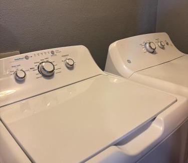 South Arlington Casa | Heart of DFW-ATT Stadium, Pool, Comfort, Peaceful