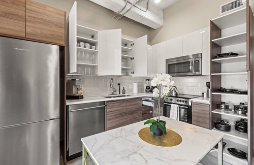 Downtown Dallas Apartamento | Heart of Downtown Dallas: 2BR 2 BA City View APT