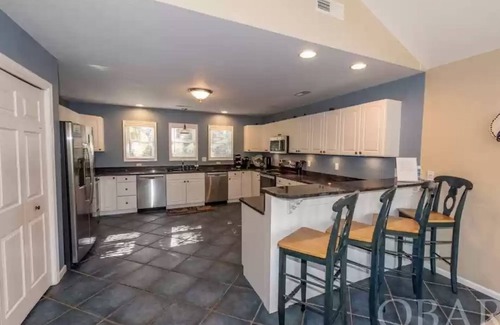 Sea Acres Casa | Heart of Duck!! Heated Pool, Hot Tub, Golf Cart