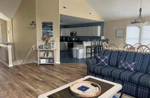 Sea Acres Casa | Heart of Duck!! Heated Pool, Hot Tub, Golf Cart