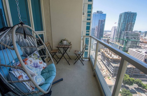 Civic Core Apartamento | Heart of Gaslamp w/Pool & FREE PKG
