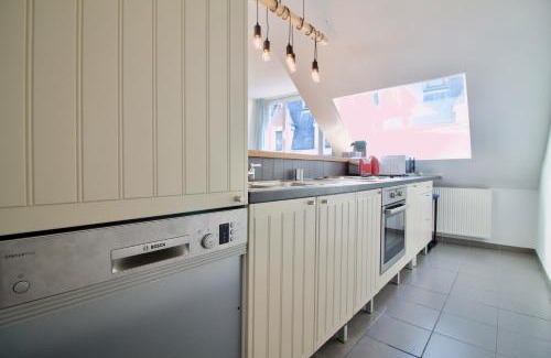 Quartier du Centre - Centrumwijk Apartamento | Heart of Grand Place - Stunning 2BR Duplex