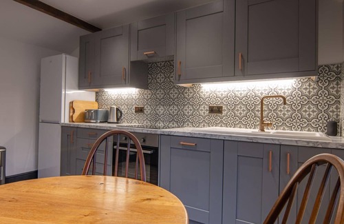 Macclesfield Condominio | Heart of Macclesfield 2 Bedroom Grade II Apartment