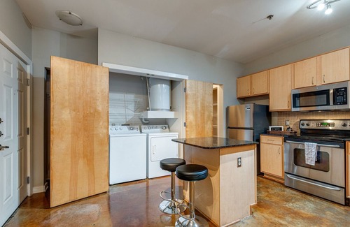 Music Row Condominio | Heart of Midtown 1bd 1 ba Condo!
