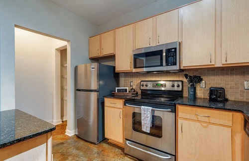 Music Row Condominio | Heart of Midtown 1bd 1 ba Condo!